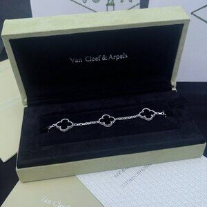 Van Cleef & Arpels Black Mother-of-Pearl Four-Leaf Clover Five-Flower Silver Bra